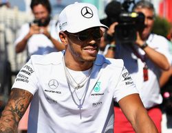 Lewis Hamilton bate el tiempo de pole de 2016 al liderar los Libres 1 del GP de Mónaco 2017