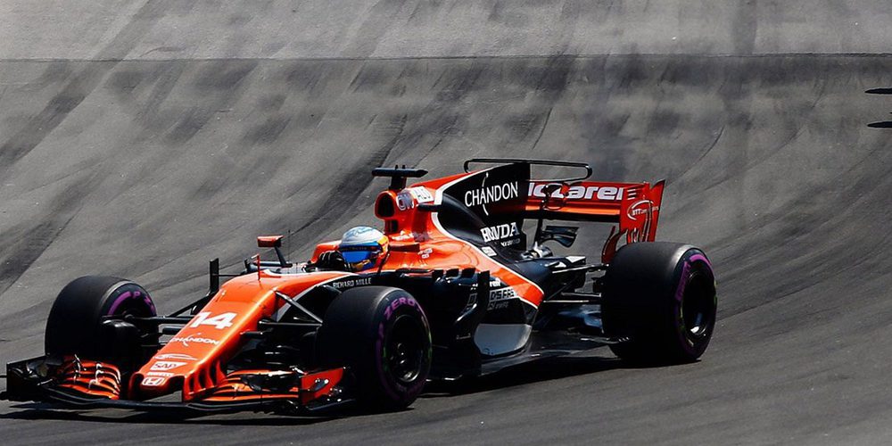 Zak Brown: "El  motor decepcionó de nuevo a Fernando Alonso"