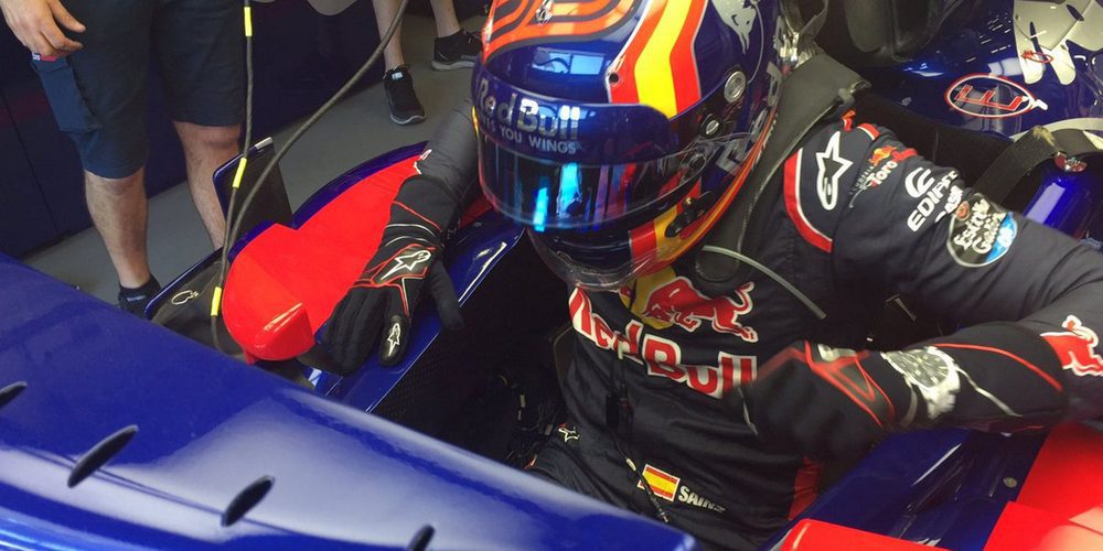 Carlos Sainz: "Mi carrera deportiva depende de Helmut Marko y de Red Bull"