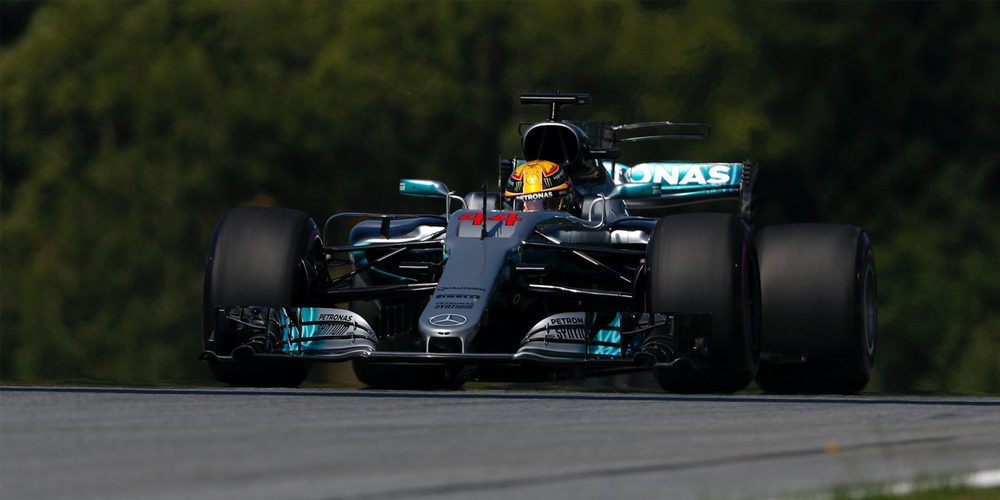 Lewis Hamilton lidera unos tranquilos Libres 1 del GP de Austria