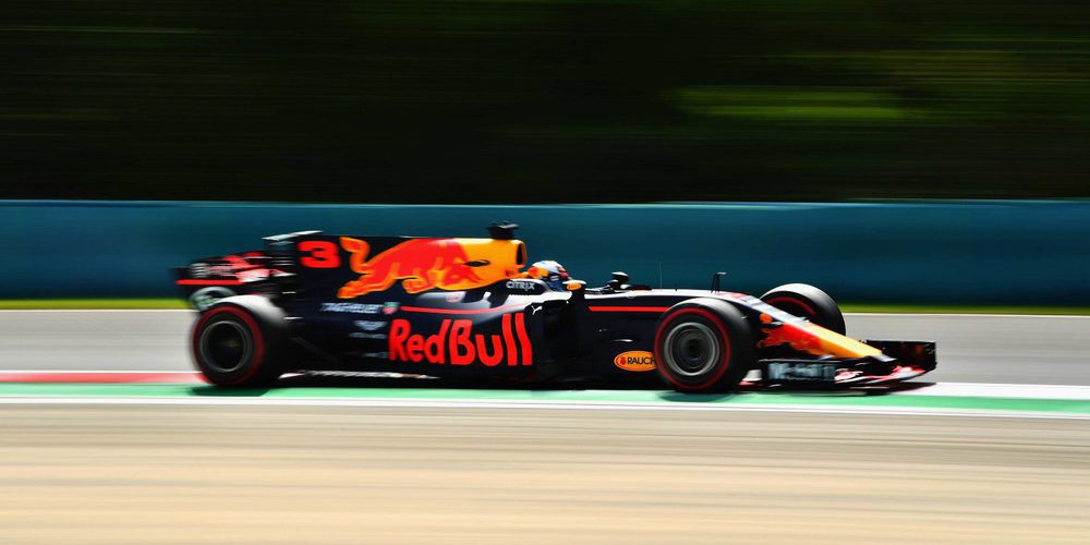 Daniel Ricciardo lidera unos interrumpidos Libres 2 del GP de Hungría 2017