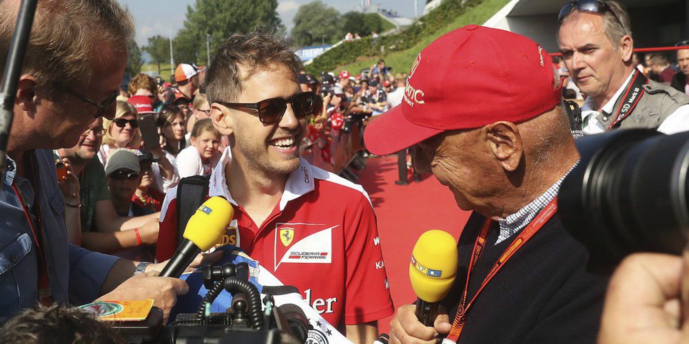 Niki Lauda: "Ferrari será favorito en Singapur pero espero que gane Hamilton"