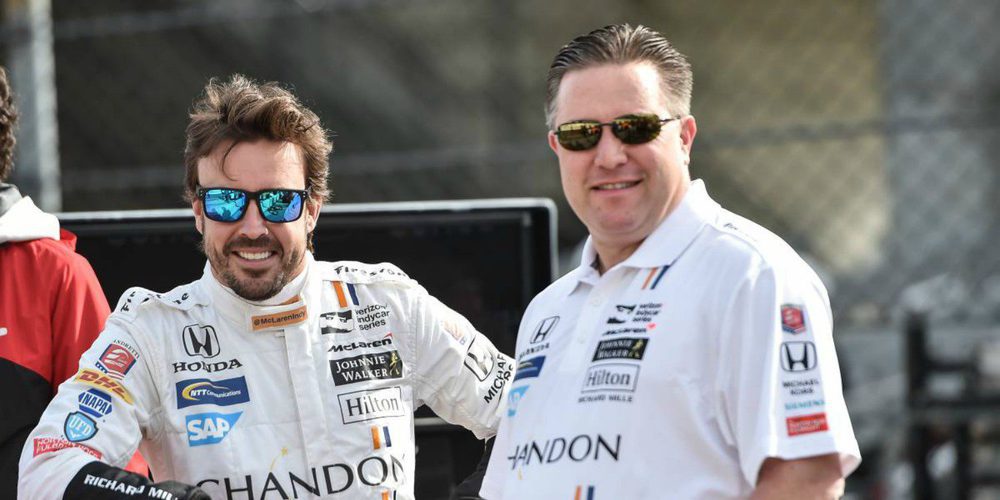 Zak Brown: "La diferencia de resultados entre Alonso y Vandoorne es gracias al coche, no al piloto"