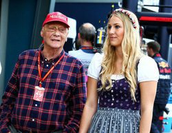Niki Lauda no entiende que Liberty Media prescinda de las azafatas: "Es algo ridículo"