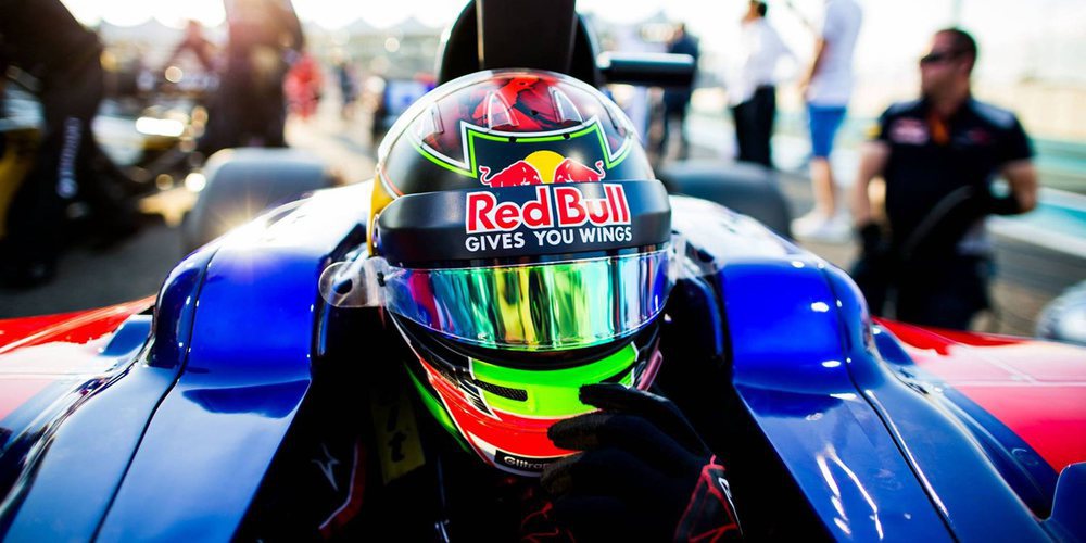Toro Rosso bromea en redes sociales: "Hemos encendido el motor Honda y no se ha quemado la fábrica"