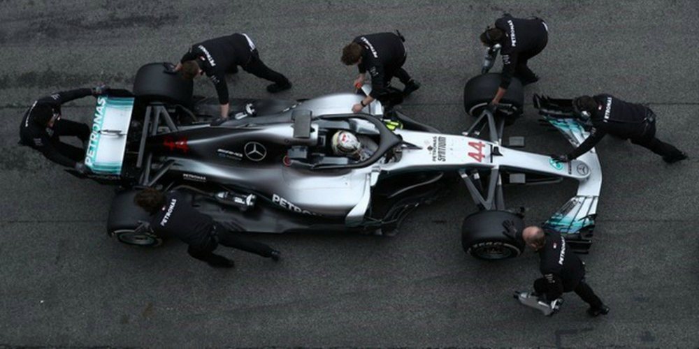 Lewis Hamilton contento tras el día 4 de testing: "Tenemos un coche definitivamente mejor"