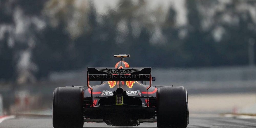 Daniel Ricciardo bate el récord de la pista en la mañana del Día 6 de test