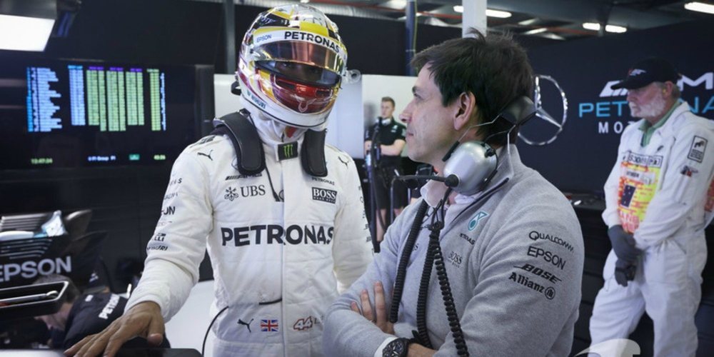 Toto Wolff: "Melbourne ha sido un duro golpe, pero podemos aprender mucho de él"