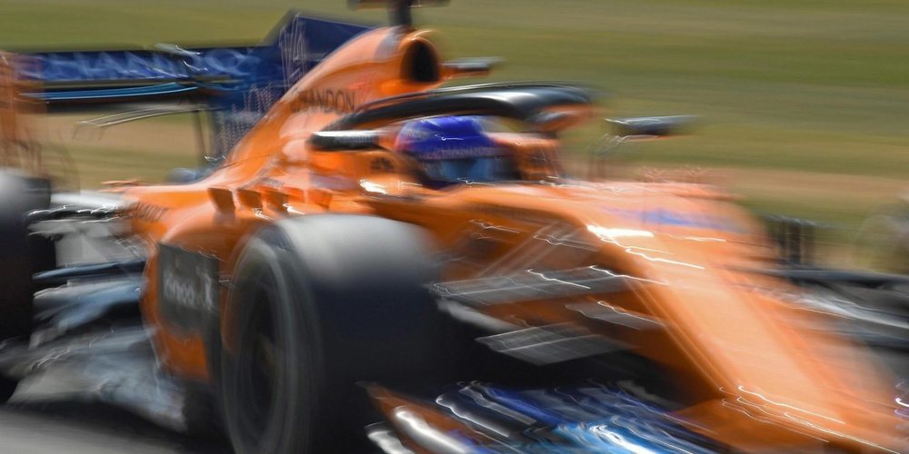 Fernando Alonso le saca 9 décimas a Vandoorne en Silverstone: "He ido más allá del límite"