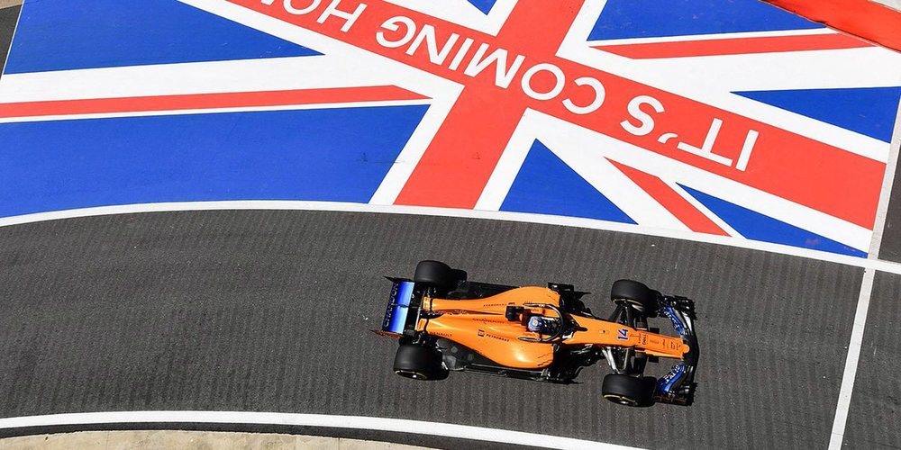 Alonso, satisfecho con el MCL33 en carrera: "Hemos de mejorar las prestaciones de los sábados"