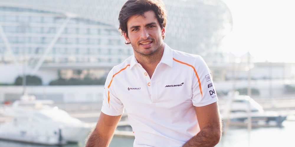 Zak Brown: "Estamos muy impresionados con el nivel de pilotaje de Carlos Sainz"