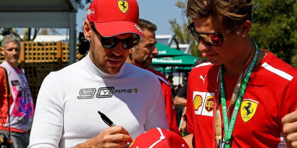 Vettel insinúa que Hamilton se dejó llevar en Australia: "Estaba aburrido y decepcionado tras la salida"