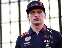 Max Verstappen explica el incidente con Sainz: "Él frenó tarde por el exterior y yo también"