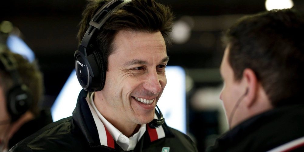 Toto Wolff se mantiene alerta con Hamilton y Bottas: "Las relaciones se deterioran"