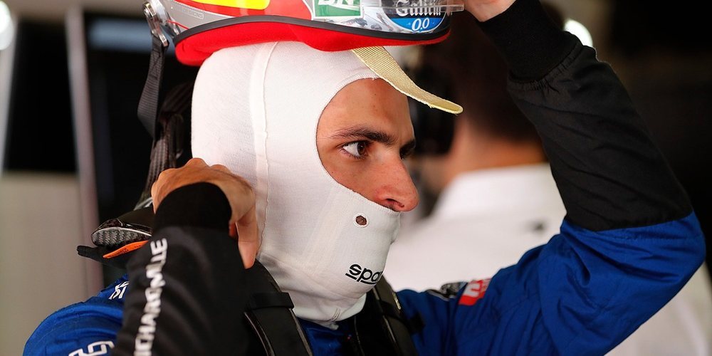 Carlos Sainz: "He sido muy brusco en la curva 5 y eso ha comprometido mi vuelta"