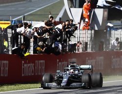 Lewis Hamilton, exultante tras la victoria: "Estoy muy orgulloso del trabajo del equipo"