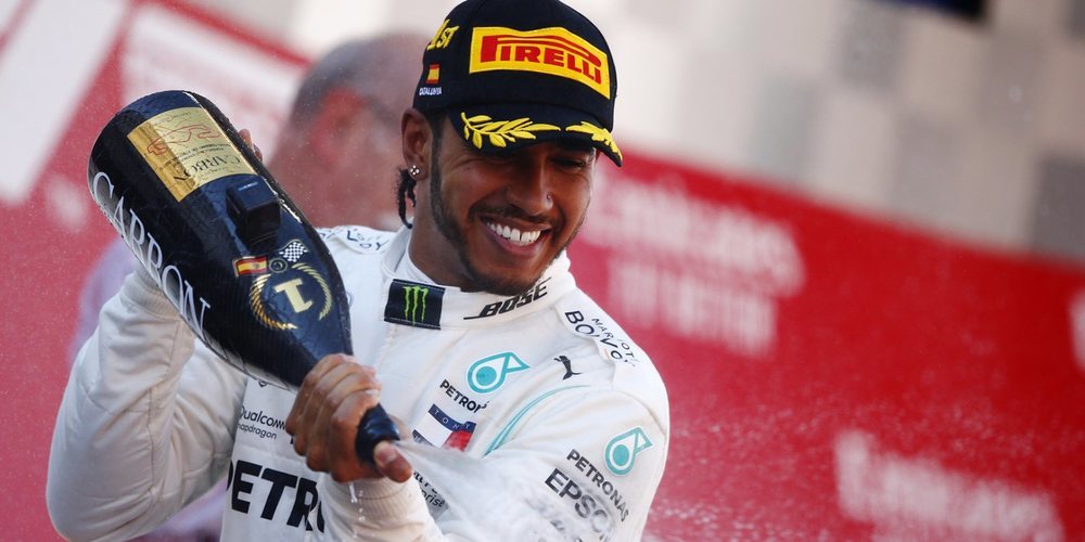 Lewis Hamilton, exultante tras la victoria: "Estoy muy orgulloso del trabajo del equipo"