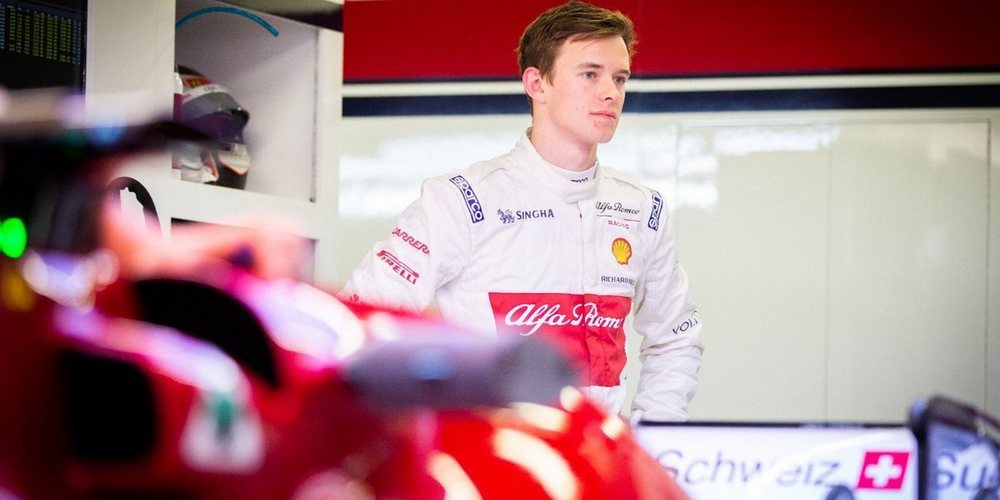 Callum Ilott, tras subirse al Alfa: "Me sentí muy cómodo con el coche y con la oportunidad"