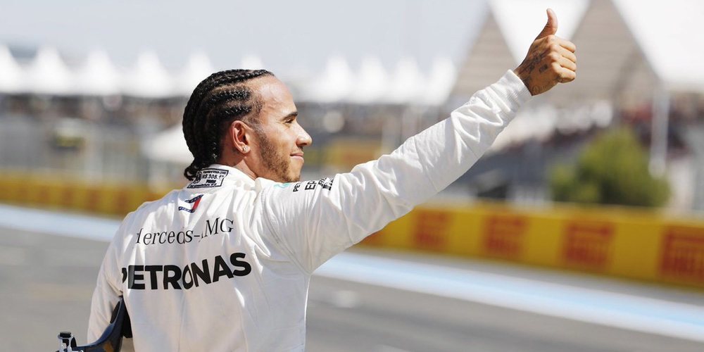 Lewis Hamilton se alza con el triunfo después de una brillante actuación de principio a fin en Francia
