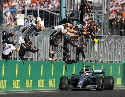 Lewis Hamilton se alza con el triunfo gracias a una inesperada estrategia de Mercedes en Hungría
