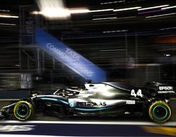 Lewis Hamilton domina con autoridad en la segunda práctica en Singapur