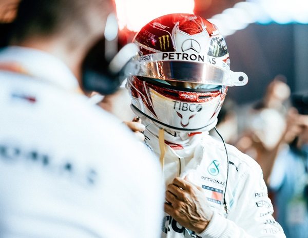 Lewis Hamilton: "En este equipo ganamos y perdemos juntos" - F1 al día