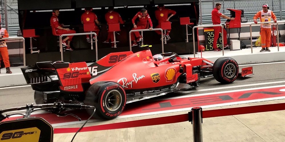 Charles Leclerc golpea primero en los Libres 1 del GP de Rusia; los Mercedes, en la sombra