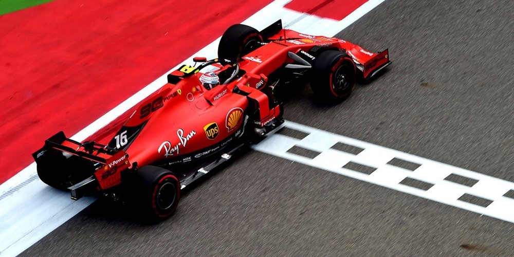 Charles Leclerc se alza con la pole position en Rusia y sigue demostrando que no tiene rival