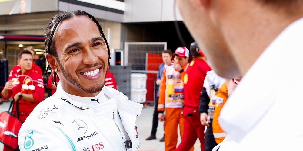 Lewis Hamilton: "Estar situado entre los dos Ferrari es una buena noticia"