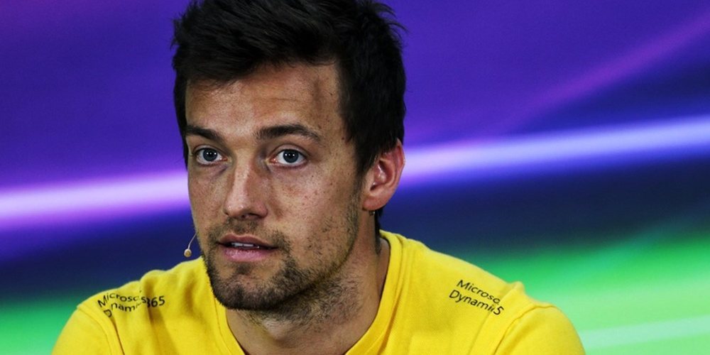 Jolyon Palmer: "Ferrari fracasó en Sochi porque Vettel se tomó la justicia por su mano"