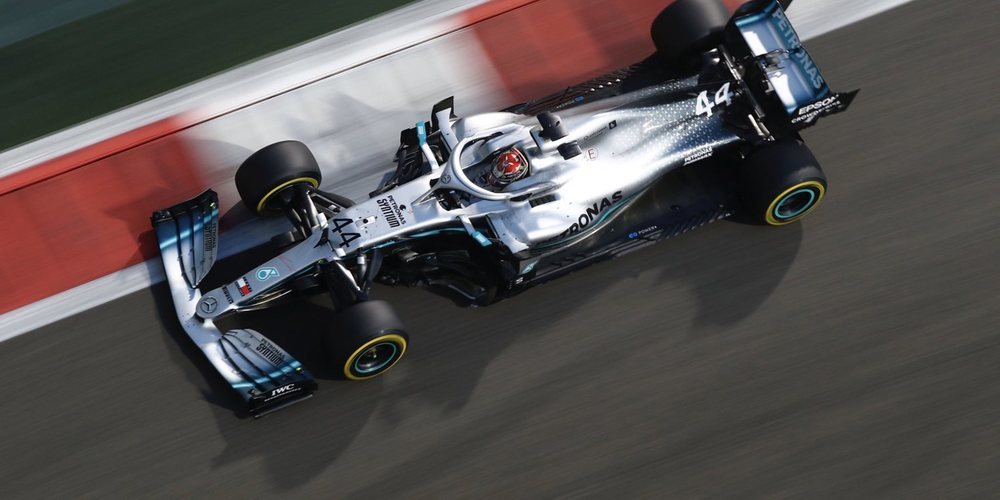 Lewis Hamilton deslumbra en la bajada del telón de la temporada en Abu Dabi