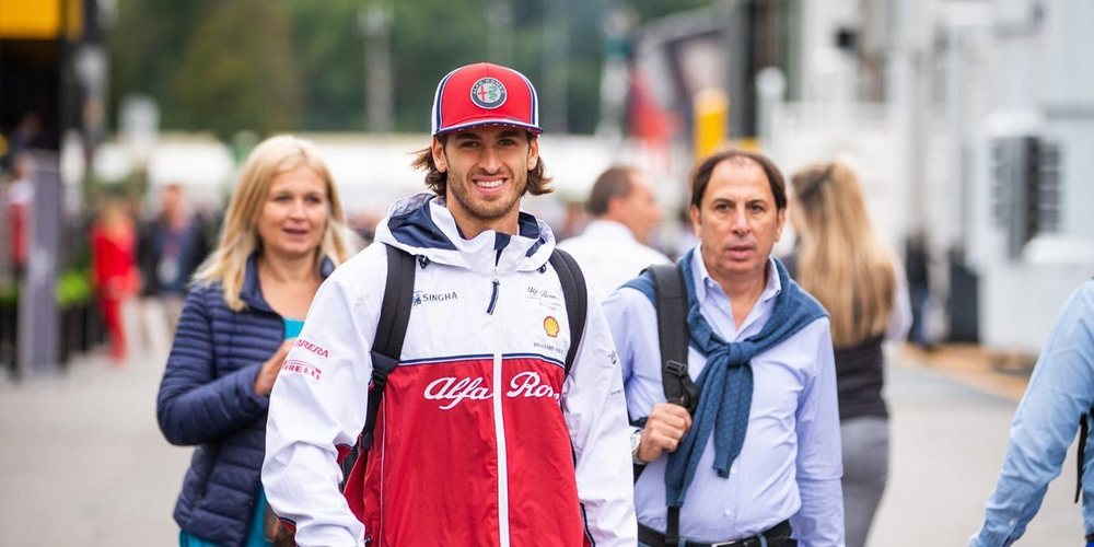 Giovinazzi explica la situación de los pilotos italianos: "La falta de dinero dificulta su llegada a F1"