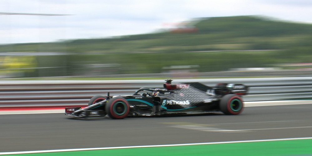 Mercedes y Racing Point marcan el ritmo en la primera sesión de Libres en Hungría