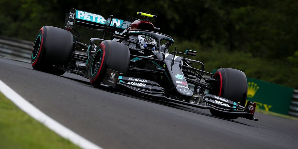Los Mercedes de Bottas y Hamilton terminan en cabeza y avisan de cara a la clasificación