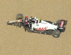 Steiner, molesto por la penalización a Albon tras el abandono de Magnussen en Silverstone