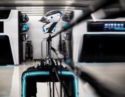 Bottas se lleva el gato al agua en los Libres 2, al frente los Mercedes y luego el resto