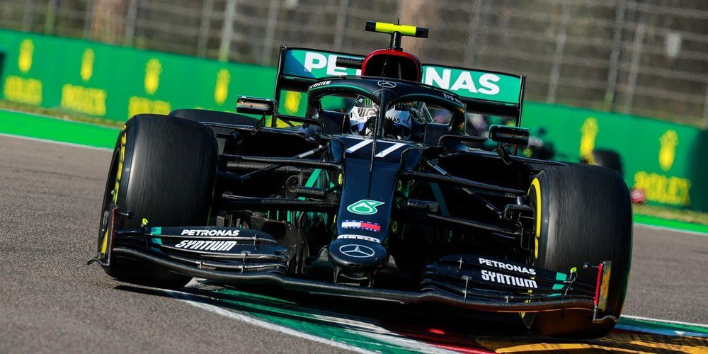 Bottas rompe el crono y logra la Pole en Imola