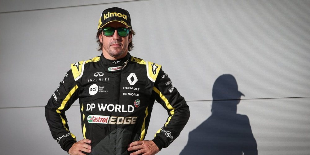 Renault confirma a Guanyu Zhou y Fernando Alonso para los test de jóvenes pilotos