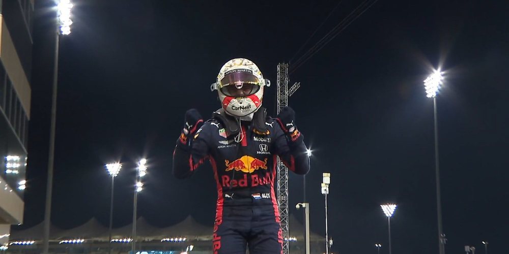 Verstappen se lleva la última victoria del año y cambia el himno habitual de Abu Dabi