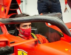 Carlos Sainz pasa su primer día en Maranello: "Nuovo colore, nuova famiglia!"