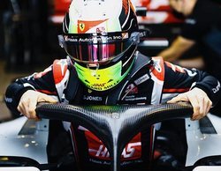 Vettel, sobre Mick Schumacher: "No será un año sencillo para él, pero estoy ahí para ayudarle"