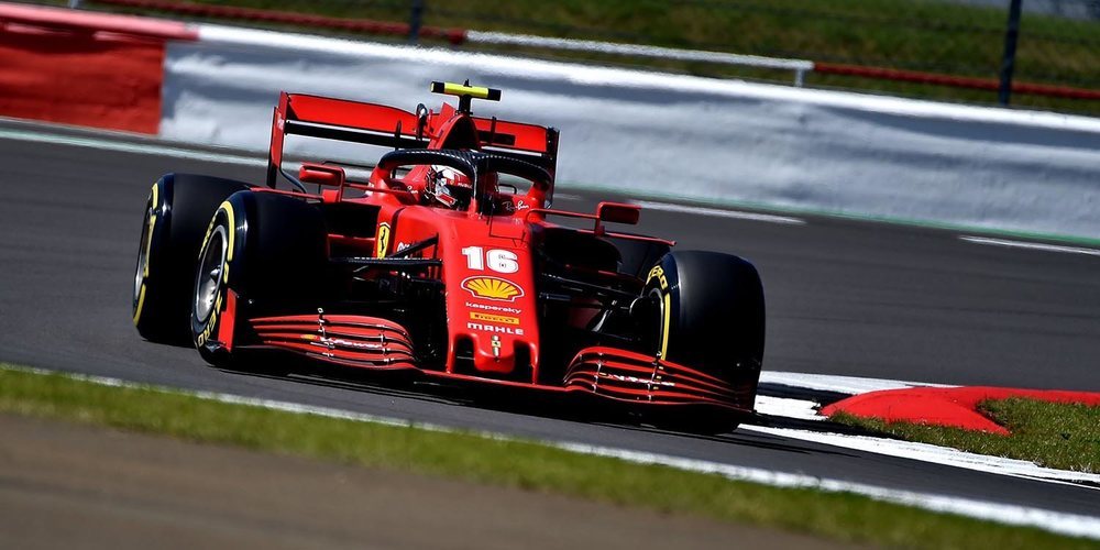 Helmut Marko: "Ferrari ha superado el shock de la última temporada y ahora están motivados"