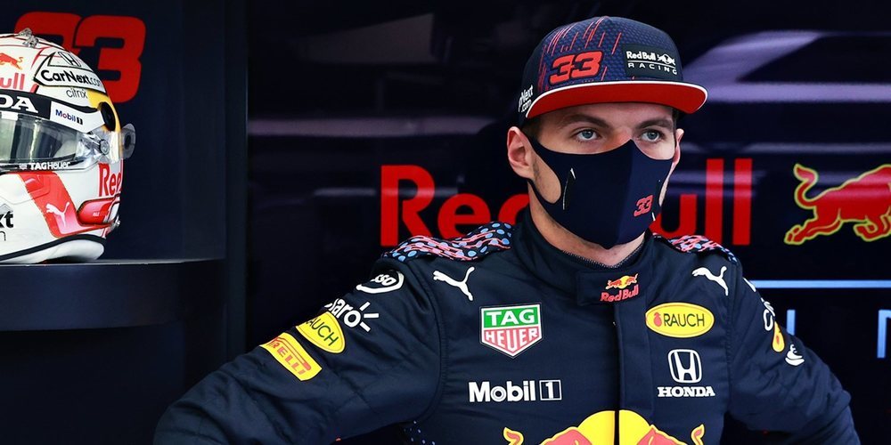 Max Verstappen pisa fuerte en Baréin y marca el mejor tiempo en los Libres 1