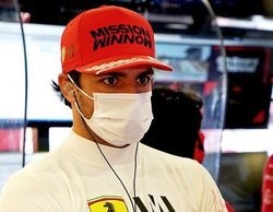 Sainz: "Hamilton está a un nivel muy alto con un coche que no es más rápido que el Red Bull"