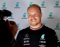 Valtteri Bottas lidera la primera sesión de Libres con Verstappen intercalado entre los Mercedes