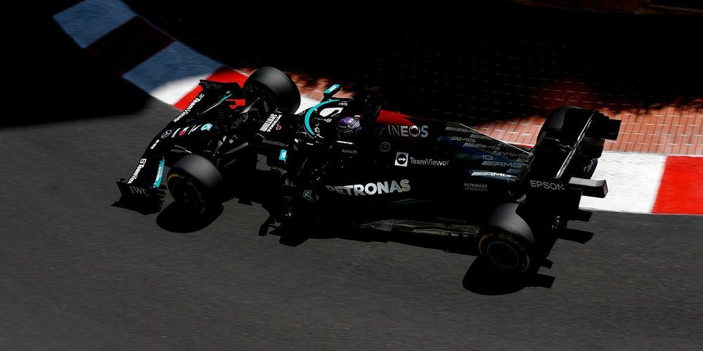 Lewis Hamilton: "Hemos dado pasos decentes con el equilibrio del coche, aunque estará ajustado"