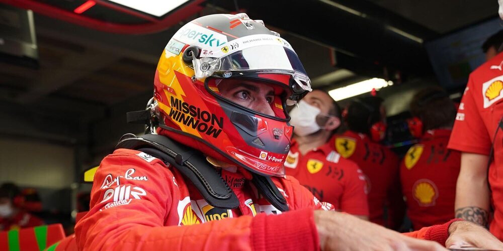 Sainz, sobre su paso de pilotar un McLaren a un Ferrari: "Tengo que cambiar mucho y adaptarme"