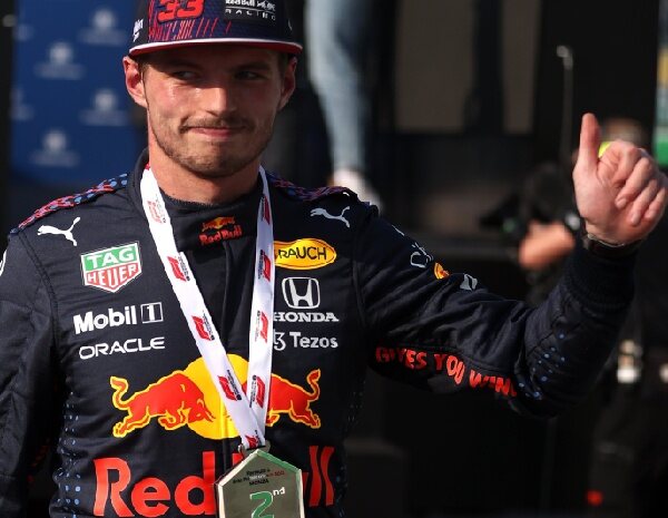 Max Verstappen: "Hemos tenido una buena salida y la carrera ha ido mejor de lo esperado" - Vimarsana News