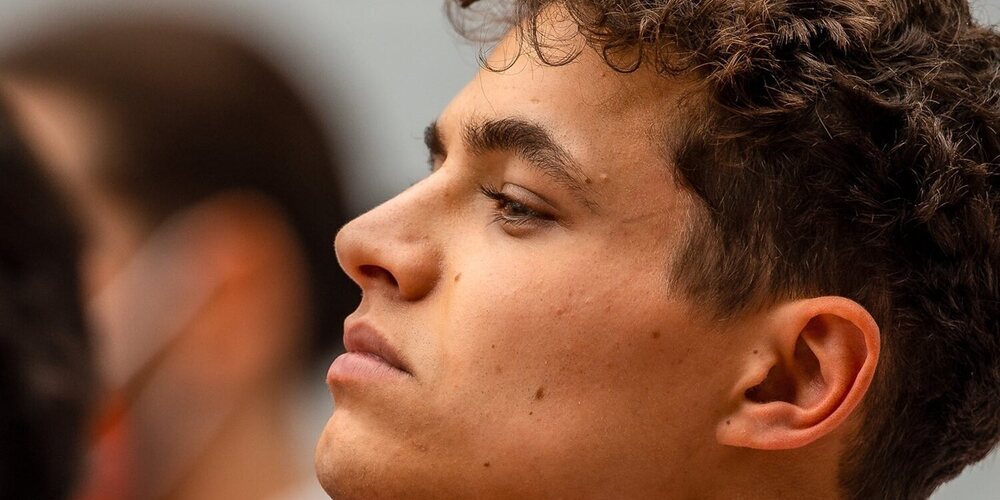 Lando Norris: "Nunca dejaré pasar a Hamilton o Verstappen, yo piloto para mi equipo y para mí"