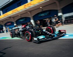 Hamilton le gana la partida a Verstappen en la primera sesión de Libres en Turquía